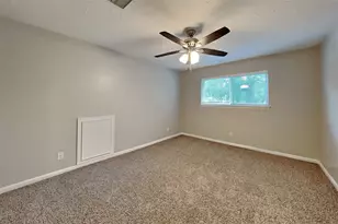 3238 Three Pines Dr, Houston, TX 77339 - Photo 16