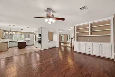303 Longview Drive, Sugar Land, TX 77478 - Photo 8