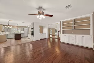 303 Longview Dr, Sugar Land, TX 77478 - Photo 8