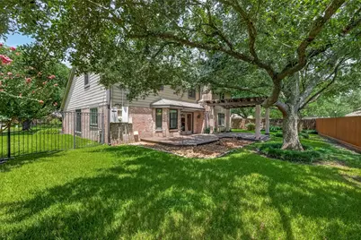 303 Longview Drive, Sugar Land, TX 77478 - Photo 32
