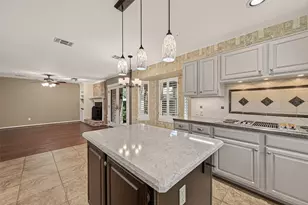 303 Longview Dr, Sugar Land, TX 77478 - Photo 12