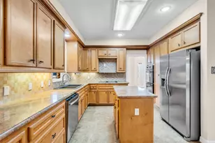 4123 Drake St, Houston, TX 77005 - Photo 8