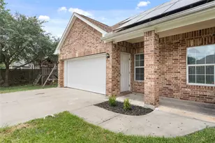 3001 Wayne St, Houston, TX 77026 - Photo 4