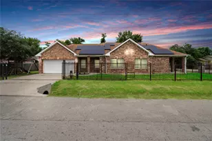 3001 Wayne St, Houston, TX 77026 - Photo 1