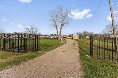 477 County Road 4902, Dayton, TX 77535 - Photo 6