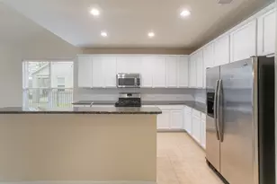 78 E Heritage Mill Cir, The Woodlands, TX 77375 - Photo 10