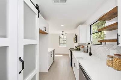 6027 Dellfern Drive, Houston, TX 77035 - Photo 18