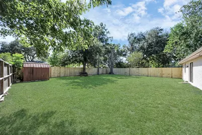 6027 Dellfern Drive, Houston, TX 77035 - Photo 32