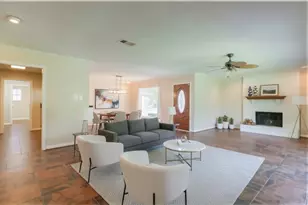 4 Champions Colony E, Houston, TX 77069 - Photo 4