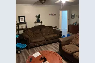 517 N Lake Avenue, Eagle Lake, TX 77434 - Photo 4