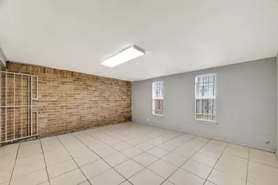 11839 Hallowing Point Road, Houston, TX 77067 - Photo 22