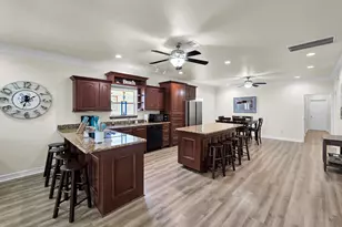 873 Townsend Dr, Crystal Beach, TX 77650 - Photo 14
