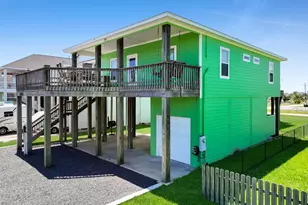 873 Townsend Dr, Crystal Beach, TX 77650 - Photo 6