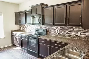10510 Pine Landing Dr, Houston, TX 77088 - Photo 2