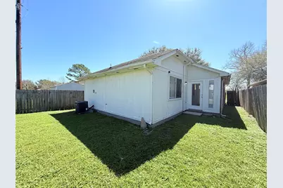 5122 Breckenridge Drive, Houston, TX 77066 - Photo 14