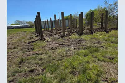 309 21st Street, Dickinson, TX 77539 - Photo 8