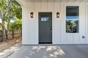 11 E O'Bryant, Bellville, TX 77418 - Photo 4