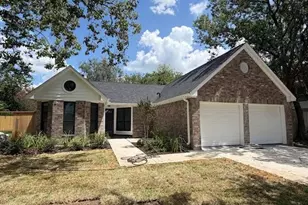 2915 Great Lakes Ave, Sugar Land, TX 77479 - Photo 1