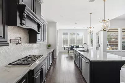 55 Adrianna Path Drive, Missouri City, TX 77459 - Photo 8