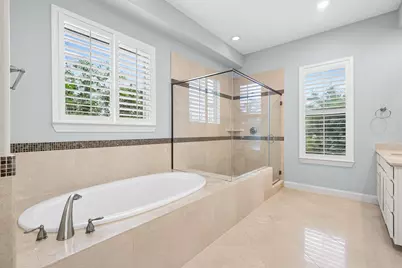 1660 Wrenwood Lakes, Houston, TX 77043 - Photo 16