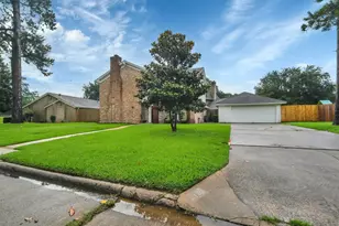 9107 Mauna Loa Ln, Houston, TX 77040 - Photo 32