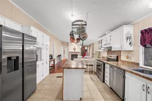 19645 Nordt Rd, Damon, TX 77430 - Photo 12