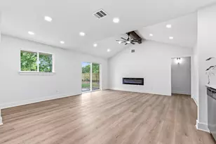 7502 Woodsman Trail, Houston, TX 77040 - Photo 14