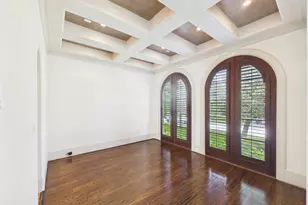 4003 Dumbarton St, Houston, TX 77025 - Photo 8