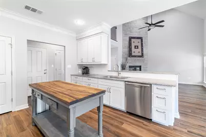 111 Kathleen, La Grange, TX 78945 - Photo 28