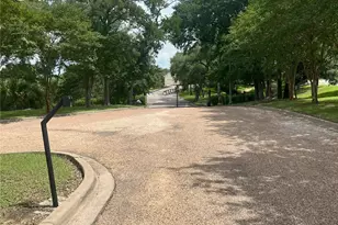 111 Kathleen, La Grange, TX 78945 - Photo 4