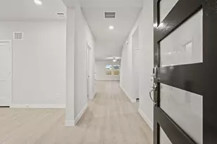 141 Bayou Bend Blvd, Angleton, TX 77515 - Photo 2