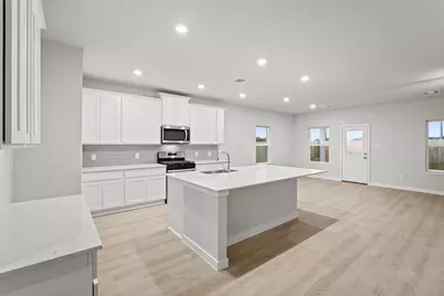 141 Bayou Bend Boulevard, Angleton, TX 77515 - Photo 6