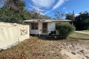 1918 Roosevelt St, Huntsville, TX 77320 - Photo 4