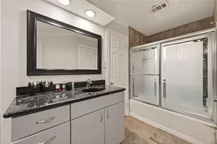 10615 White Fawn Dr, Houston, TX 77041 - Photo 8