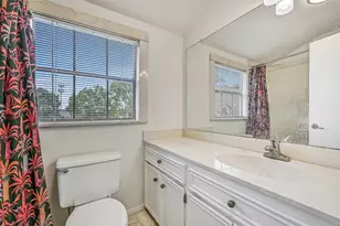 1207 W Edgewood Dr, Friendswood, TX 77546 - Photo 40