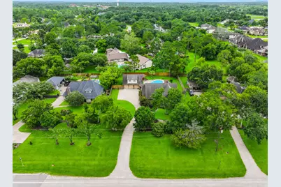 1207 W Edgewood Drive, Friendswood, TX 77546 - Photo 42