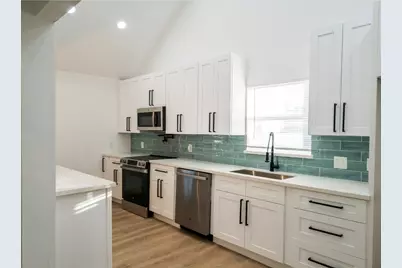 1402 Bayou Shore Drive, Galveston, TX 77551 - Photo 10