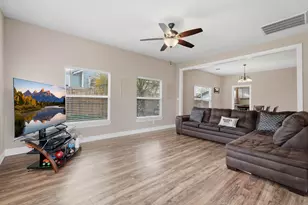308 E Phillips St, Conroe, TX 77301 - Photo 6