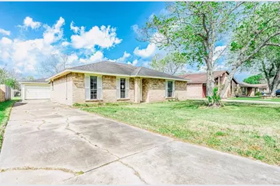 1310 Northbrook Drive, Angleton, TX 77515 - Photo 2