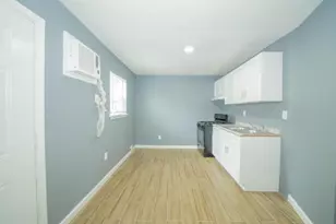 1426 Telephone Rd, Houston, TX 77023 - Photo 8