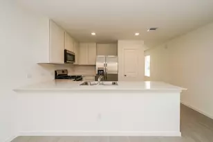 7907 Meadow Cranesbill Dr, Houston, TX 77016 - Photo 2