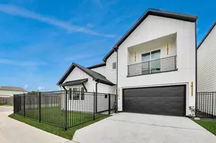 1818 West St, Houston, TX 77026 - Photo 2