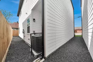 1818 West St, Houston, TX 77026 - Photo 38