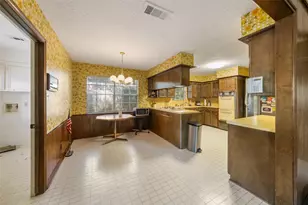 2230 Tangle Lake Dr, Houston, TX 77339 - Photo 10