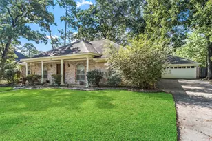 2230 Tangle Lake Dr, Houston, TX 77339 - Photo 2