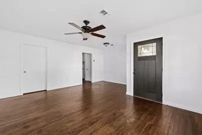 702 S Circle Drive, Baytown, TX 77520 - Photo 6