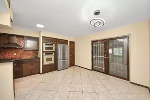 7655 Bellerive Dr, Houston, TX 77036 - Photo 18