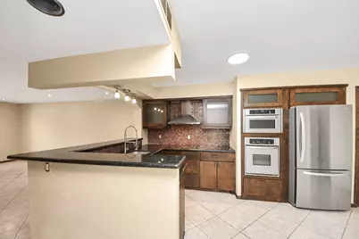 7655 Bellerive Drive #3, Houston, TX 77036 - Photo 16