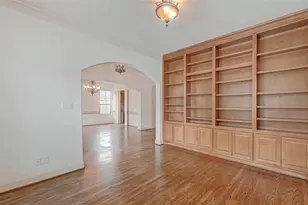 3218 Westridge St, Houston, TX 77025 - Photo 8
