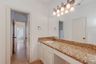 3218 Westridge St, Houston, TX 77025 - Photo 34